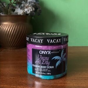 NWOT Onyx Bathhouse Vacay All Day Foaming Body Scrub